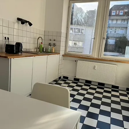 6 Einzelbetten - 4 - Eigener Parkplatz - Balkon *