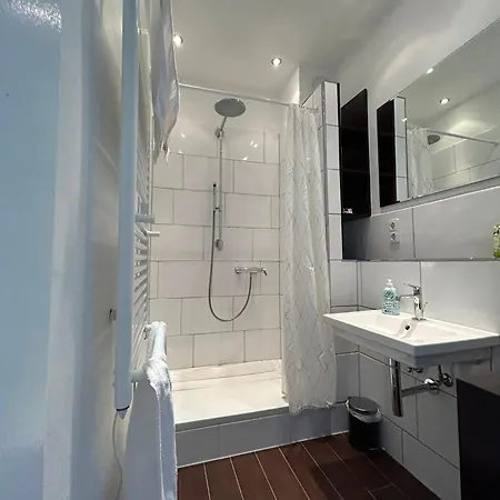 6 Einzelbetten - 4 - Eigener Parkplatz - Balkon Διαμέρισμα